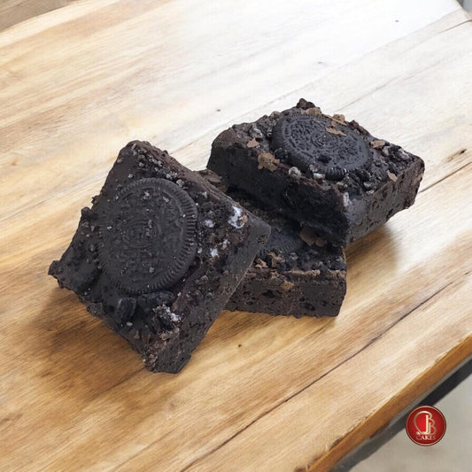 Oreo Brownies (15 Pieces)